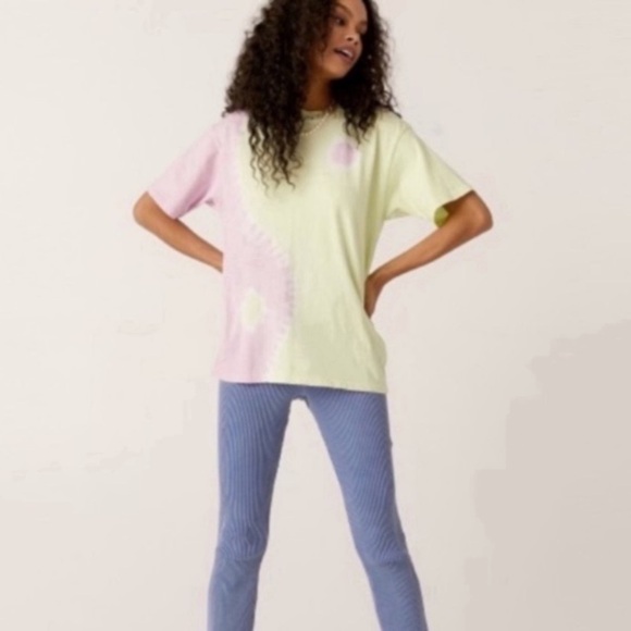 Daydreamer Tops - DAYDREAMER LA lotus YIN YANG WEEKEND Womens TEE Shirt Size Large NEW 90s 00s.